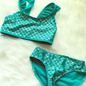 Girls size 6 two piece mermaid swim suit *new